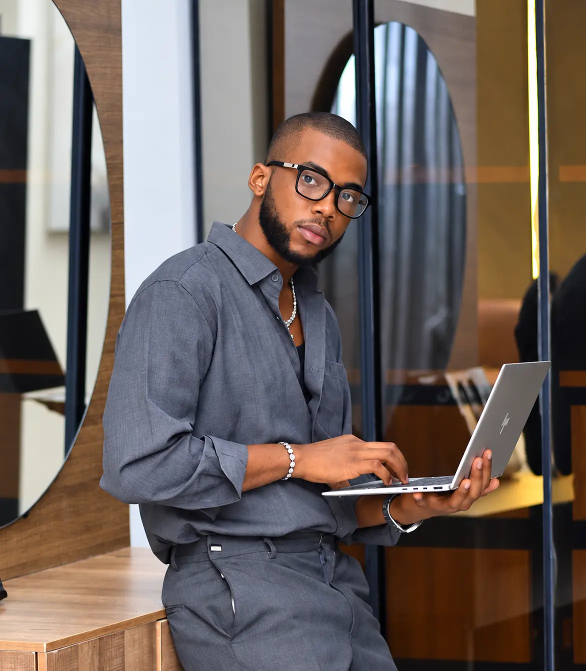 Chukwudumebi Orakwue, Founder and CEO of Praevoryn